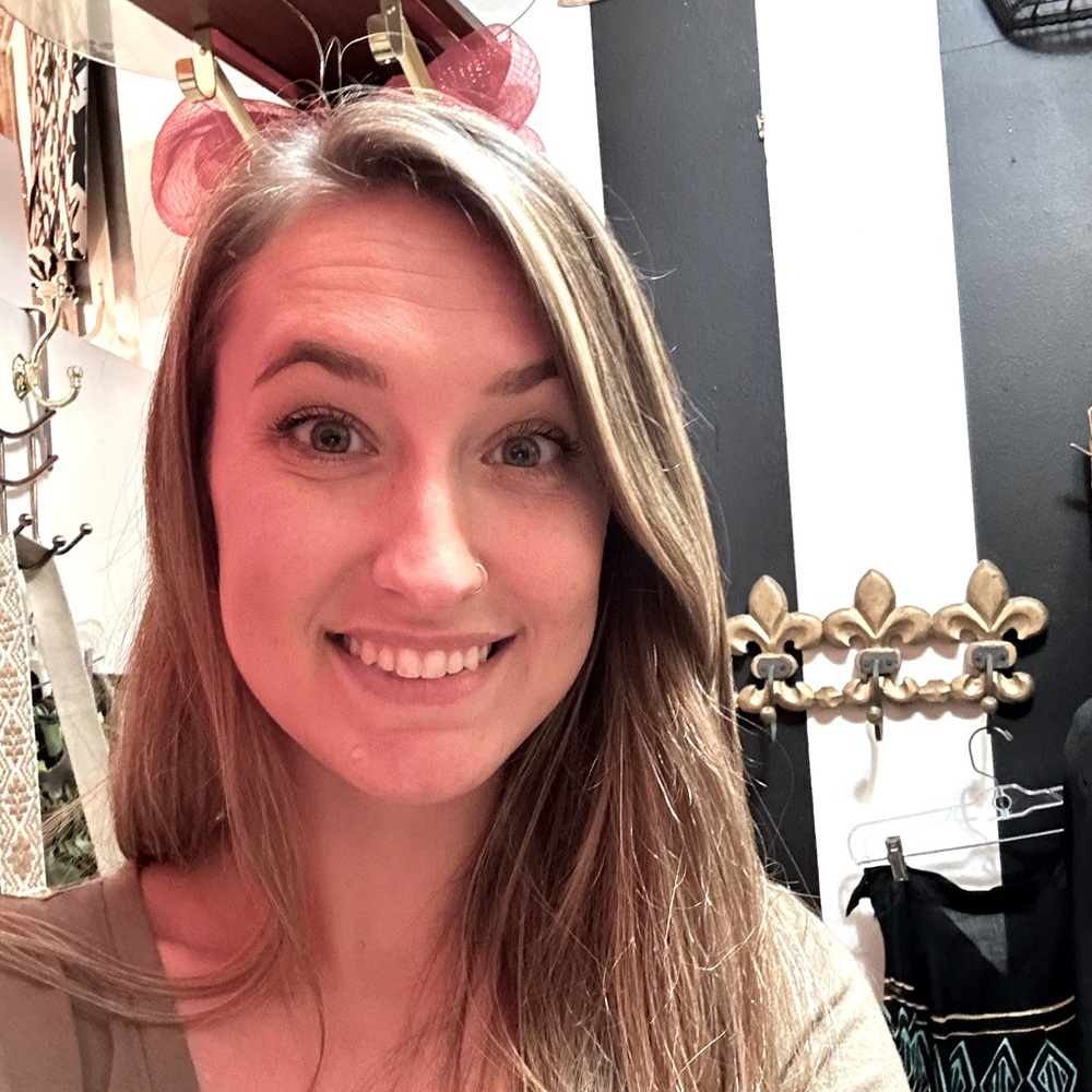 Meet your Posher, Brooke